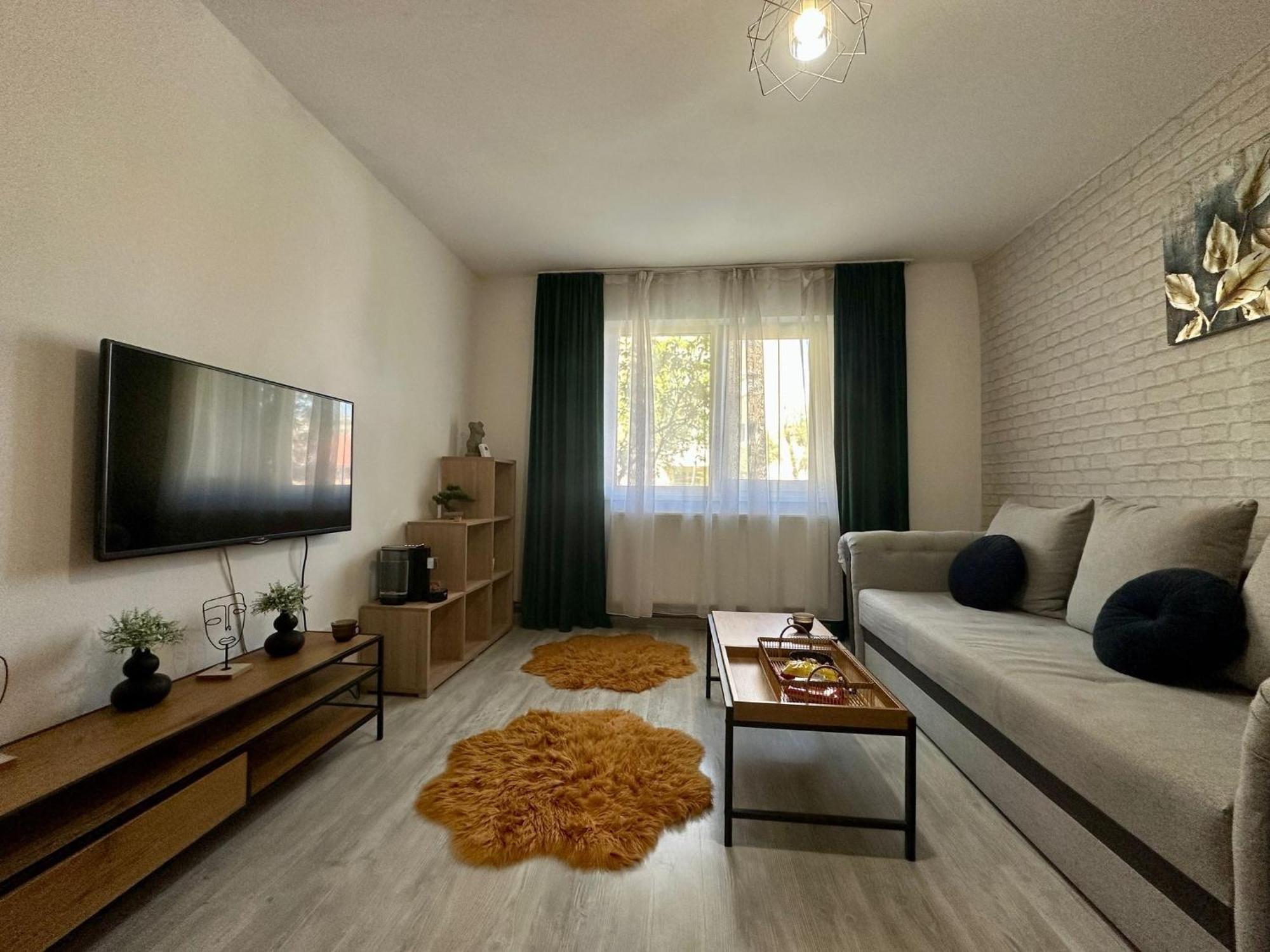 Londof Apartments- New Center Брашов Екстериор снимка